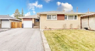 New Big (13x11') Private Room, 2 Windows & Parking! Scarborough Image# 3