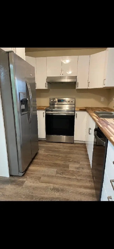 4 bed / 2 bath half of duplex Image# 3