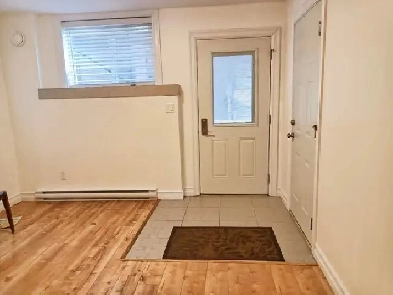 2-Bdr suite close to UVic Image# 4