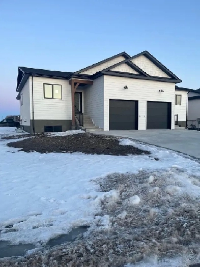 new side by side for rent in st Adolphe $1995.00 plus utilities Image# 8