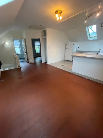PERFECTLY LOCATED! Waterloo uptown one-bedroom apartment $1490 Image# 16