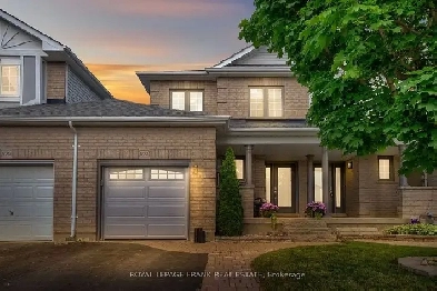 ✨MOVE IN READY 3 BEDROOM TOWNHOME WITH FIN BSMT IN A GREAT AREA! Image# 6