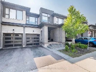 ✨MOVE IN AND ENJOY 3 BEDROOM UPGRADED TOWNHOME IN WHITBY! Image# 8