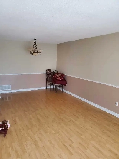 3 BED AND 1 BATH HOUSE FOR RENT Image# 1