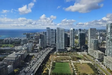 11 BRUNEL CRT - WESTONE CONDOS - HIGH FLOOR 1 BEDROOM W/LAKEVIEW Image# 9