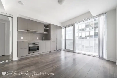 100 HARBOUR ST - HARBOUR PLAZA - HIGH FLOOR BACHELOR SUITE W/LAK Image# 10