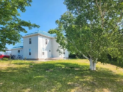 4 bdr house for rent Image# 8