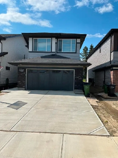 Executive 4-Bedroom 3 Full bathroom Home for Rent Image# 5