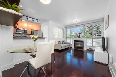 Concrete construction, 1 Bed Flex Den in the heart of Kits Image# 1