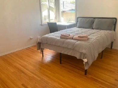 Rooms or studio suite for short term rentals in UA/Whyte area Image# 7