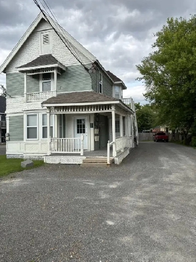 Bachelor Apartment for Rent Image# 8
