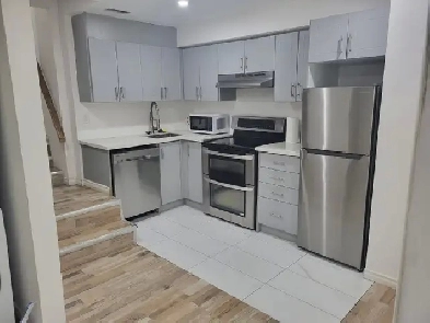 2 Bed/Park Legal Walkout Basement - From July 1st Image# 1