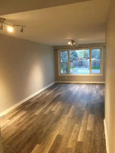 3 Bdrm Bayly and Salem Ajax Image# 1