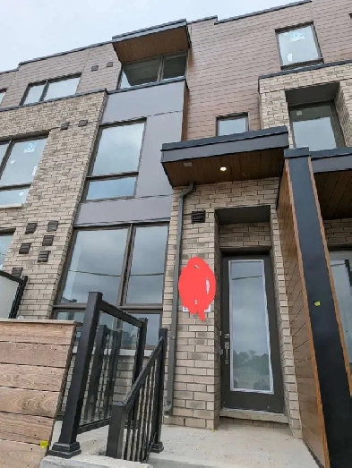 North York - Gorgeous Townhouse near Yorkdale for rent Image# 7