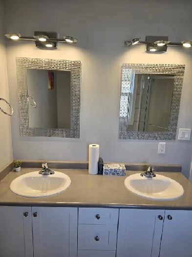 Room for Rent with Private Bathroom Image# 1