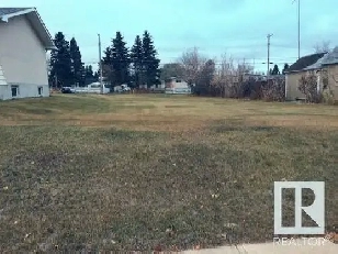 7500sq ft lot in Vegreville Alberta Image# 1