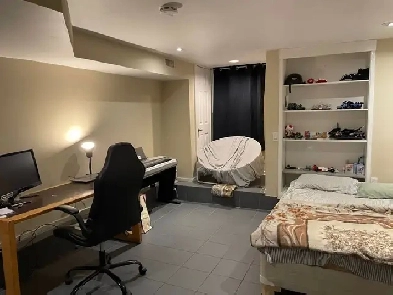 Furnished Full Basement at Downtown(Queen St West & Spadina Ave) Image# 4