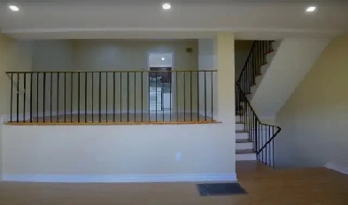 Rentals in Etobicoke near albion mall Image# 1