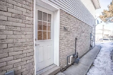 Basement bedroom for rent from $395/month in brampton Image# 1