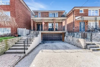 Free Month Rent in Terrific Triplex Main Floor 3 Bed 1 Bath Image# 15