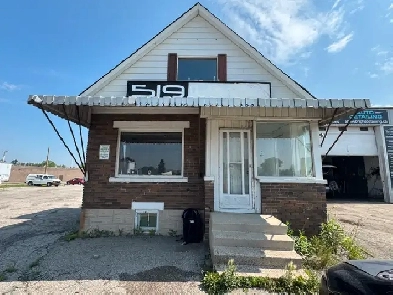 Dealership office for rent in Kitchener Image# 1