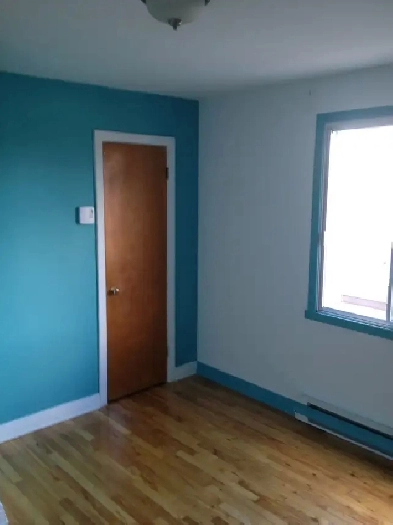 3 1/2 a louer dans un triplex Image# 3
