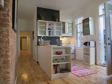 Perfect Plateau Pied-à-Terre, Fully Furnished 1-Bedroom Image# 5