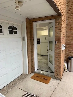 Dundas and Mavis Image# 1