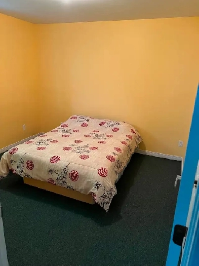 Immediately available Room for rent Image# 2