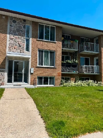 4 1/2 à louer à Boucherville Image# 1