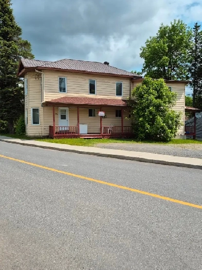 Duplex a Vendre à Témiscouata-sur-le-Lac Image# 4