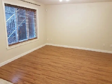 Beautiful 2 Bedroom Suite (Lower) in the Desirable ClaytonHeight Image# 1