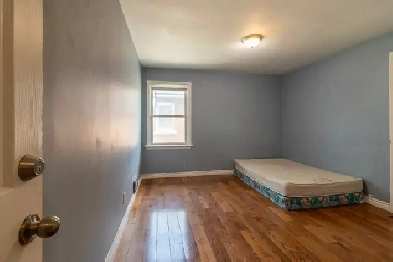 Room for rent,step to MOHAWK,MOVE IN NOW Image# 6