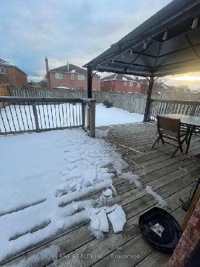 3 Bed 2 Bath Detach House for Rent in Whitby - Thickson/Rossland Image# 6