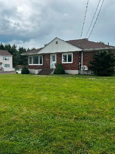 2 Bedroom Fully Furnished Everything Included FIRST MONTH FREE Image# 8