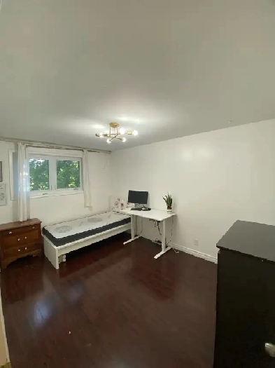 Master bedroom for couple / sharing rent Image# 2