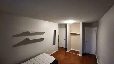 Furnished Room for Rent Near Western – All Utilities Included Image# 3