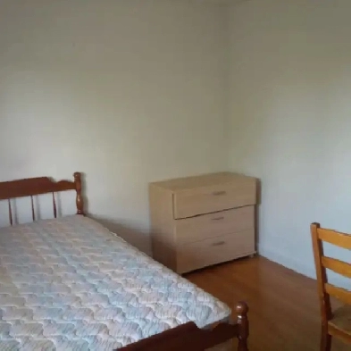 Single bedroom for rent Image# 1