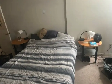 One bedroom room available $650 K1Z8M5 Image# 1