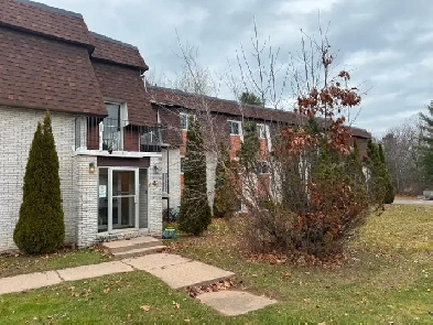 2 bedroom / 1 bath apartment on Fredericton's northside Image# 9