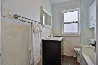 Bright 1  Bedroom - Eglinton & Caledonia Image# 7