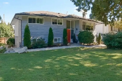 Adorable fully furnished garden suite, yard, pool, hot tub