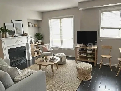 Ajax Townhouse for Rent. Location! Location! Location! Image# 1