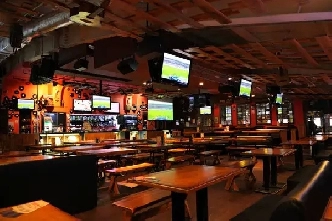 Sports Bar in Downtown Toronto – Prime King West Corner! Image# 1