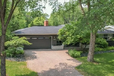 Truly Exceptional Tuxedo Bungalow Image# 2