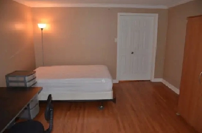 July1-Aug31-Merivale/Meadowlands-LRG 16X13,Furn See VIDEOS Image# 3
