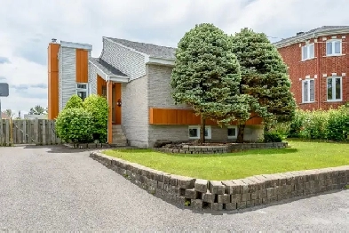 Maison à Vendre avec grand terrain  // Saint-François, Laval Image# 1