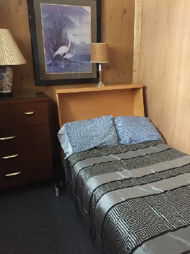 Chambre a louer West Island Image# 2
