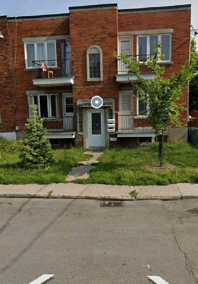 Spacious 3 1/2, near Lasalle Boulevard Image# 2