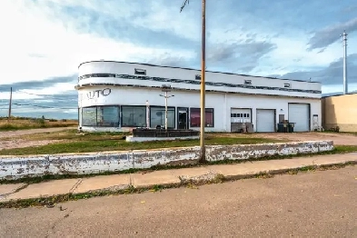 REAL ESTATE Image# 5